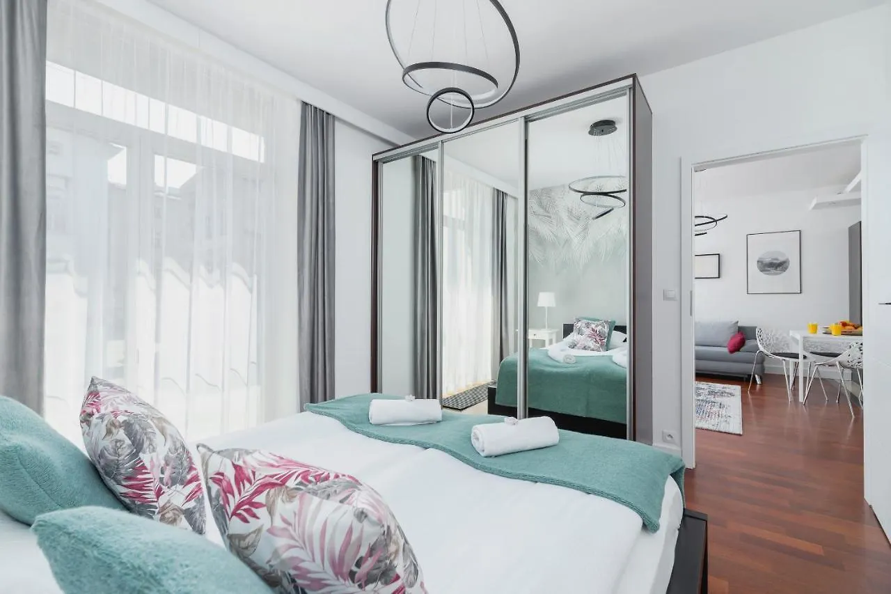 Apartment Lobzowska Cracow By Noclegi Renters Krakow